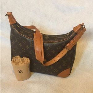Auth Louis Vuitton Bologne Monogram Shoulder Bag